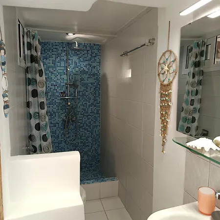 Borgo! ευχάριστο δίπλα στη θάλασσα!! Ferienhaus Lefkáda